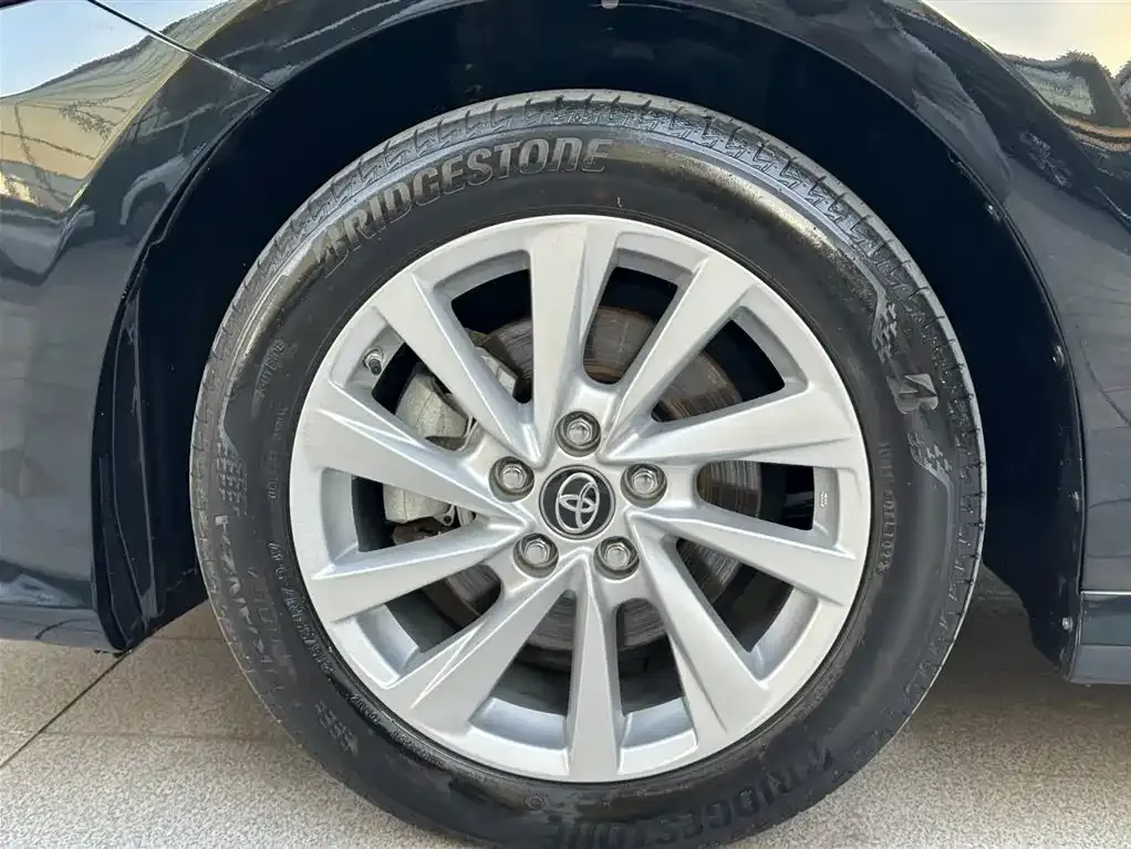 Toyota Camry 2023 из CN, фото 10
