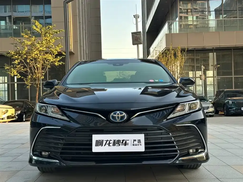 Toyota Camry 2023 из CN, фото 3