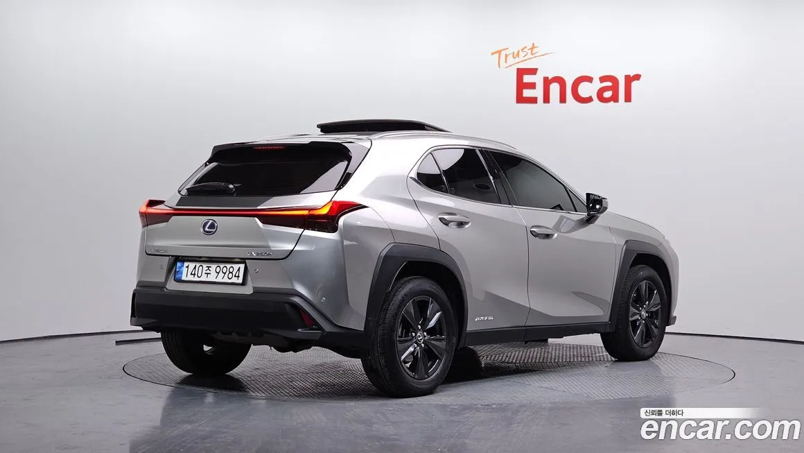 Lexus UX 2022 из KR, фото 2