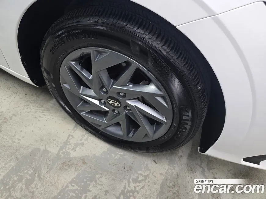Hyundai AVANTE — фото 3