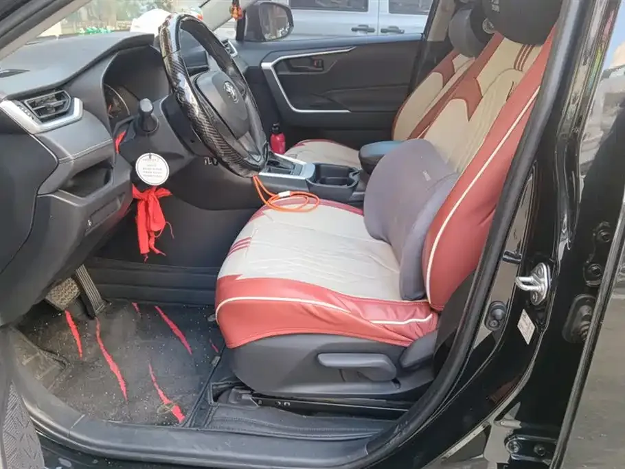 Toyota Wildlander 2023 из CN, фото 10