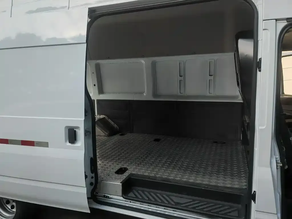 Ford Transit Custom 2025 из CN, фото 6