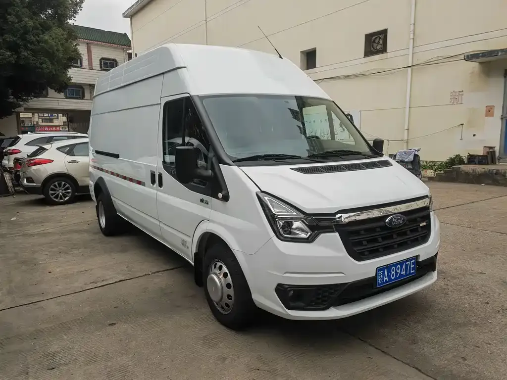 Ford Transit Custom 2025 из CN, фото 2