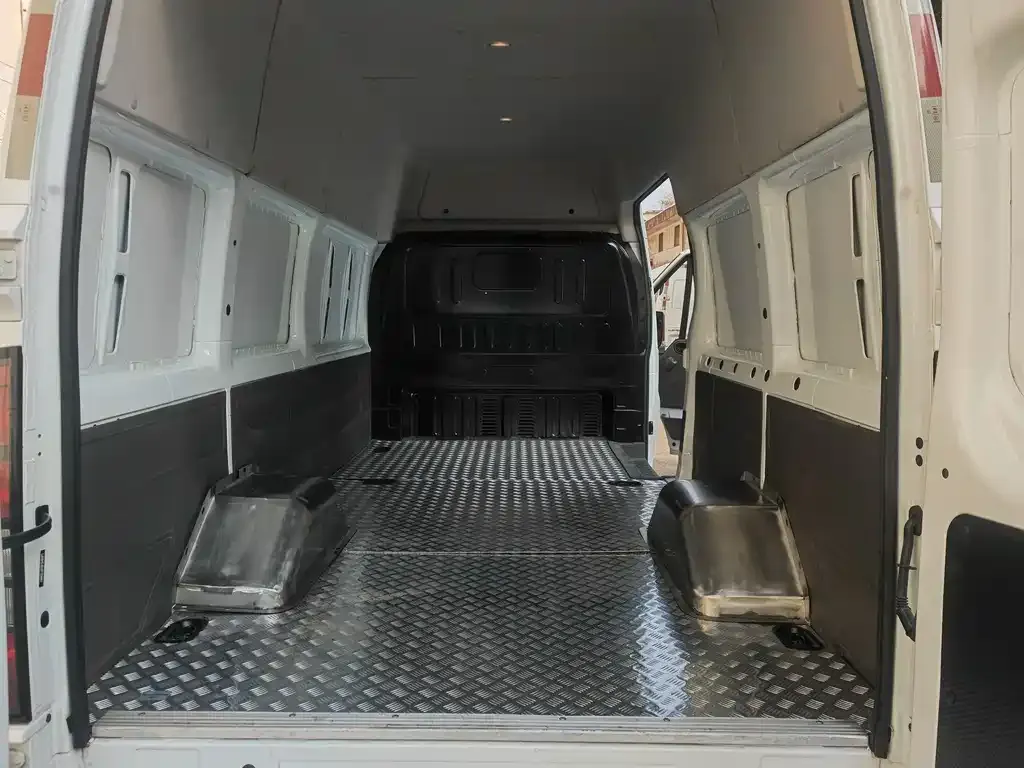 Ford Transit Custom 2025 из CN, фото 3