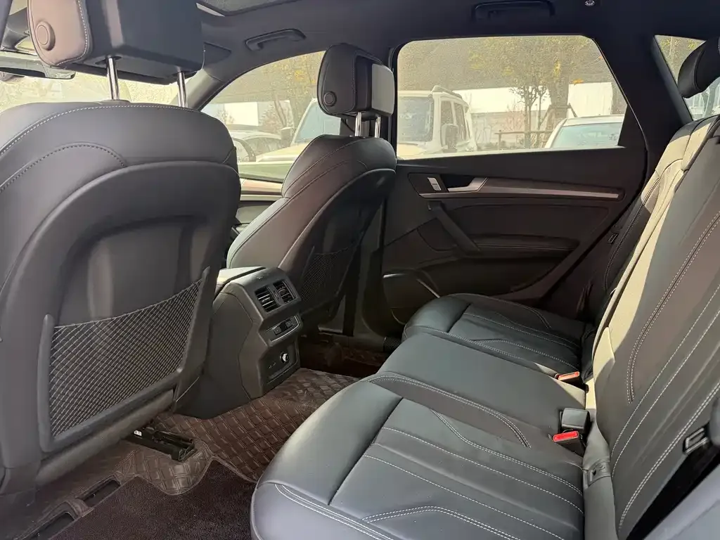 Audi Q5L 2024 из CN, фото 2