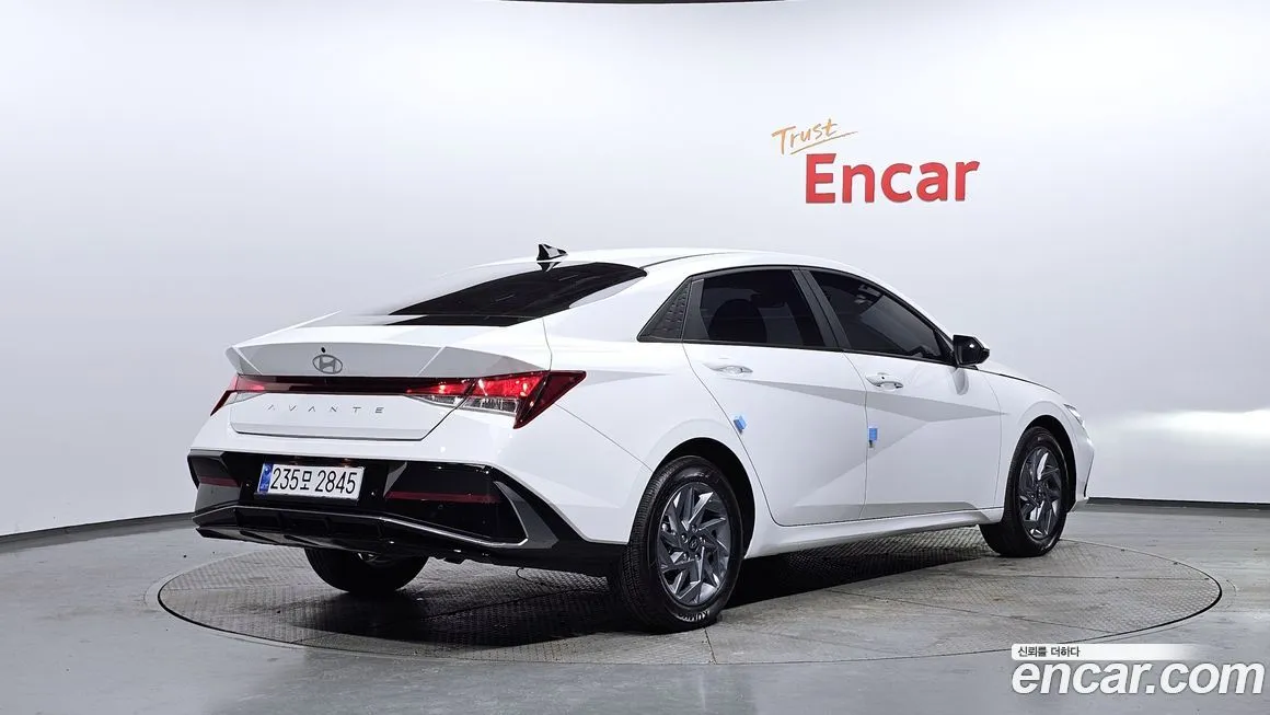Hyundai AVANTE — фото 2
