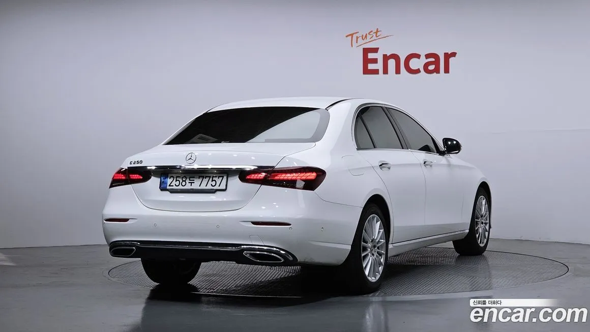 Mercedes-Benz E-Class 2022 из KR, фото 2