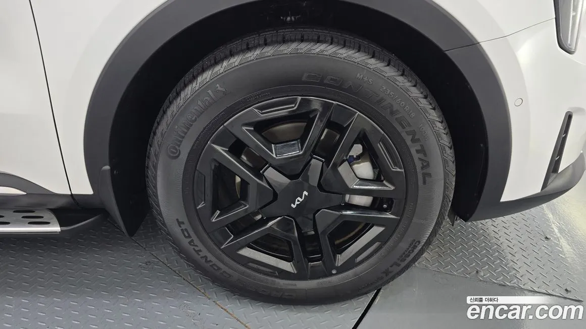 Kia Sorento — фото 10