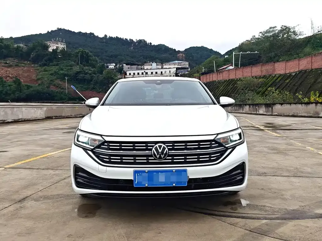 Volkswagen Sagitar 2023 из CN, фото 2