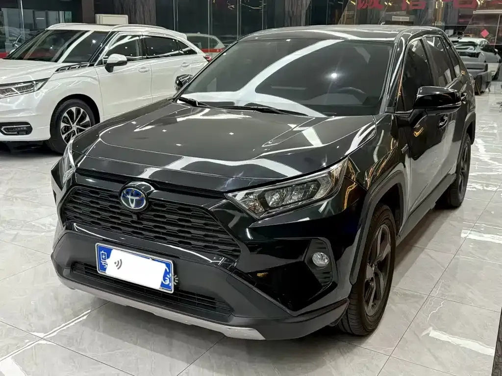 Toyota RAV4 2022 из CN, фото 1