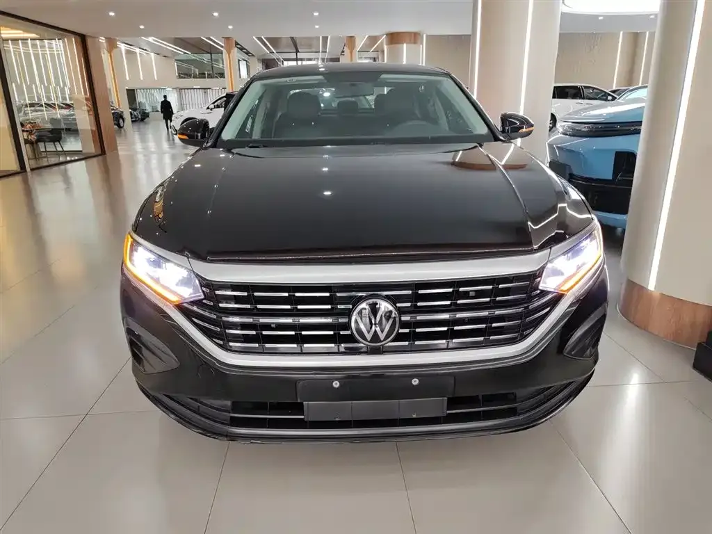 Volkswagen Passat 2023 из CN, фото 5