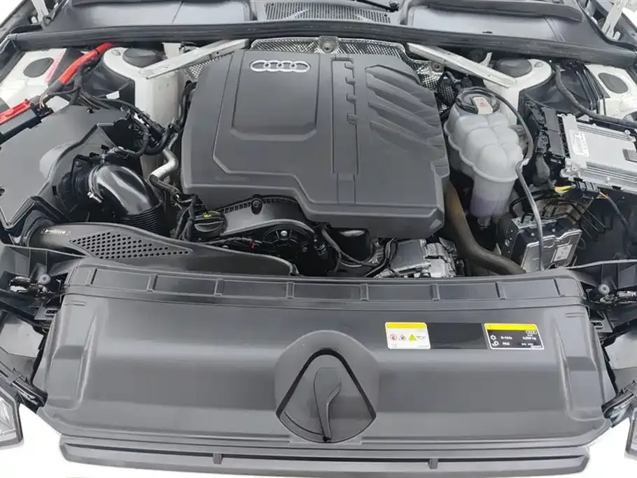 Audi A4L 2023 из CN, фото 10