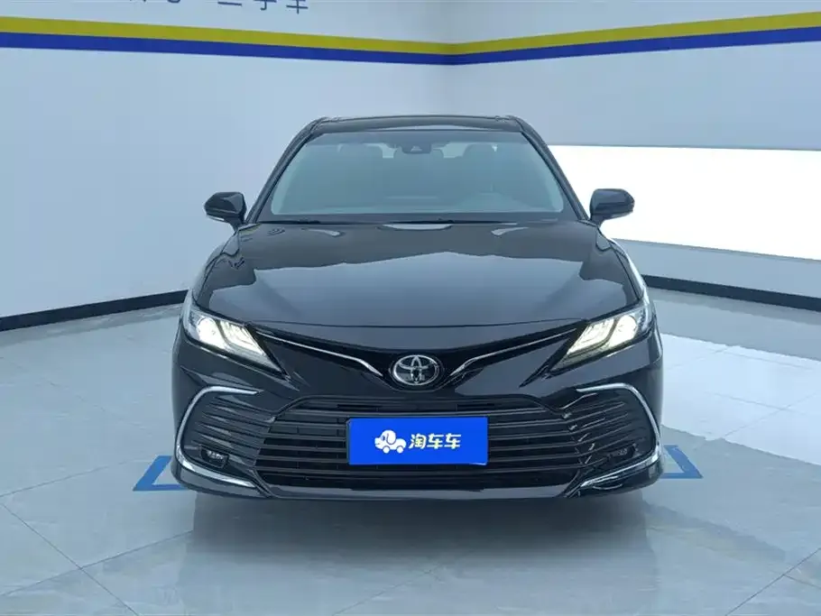 Toyota Camry 2021 из CN, фото 2