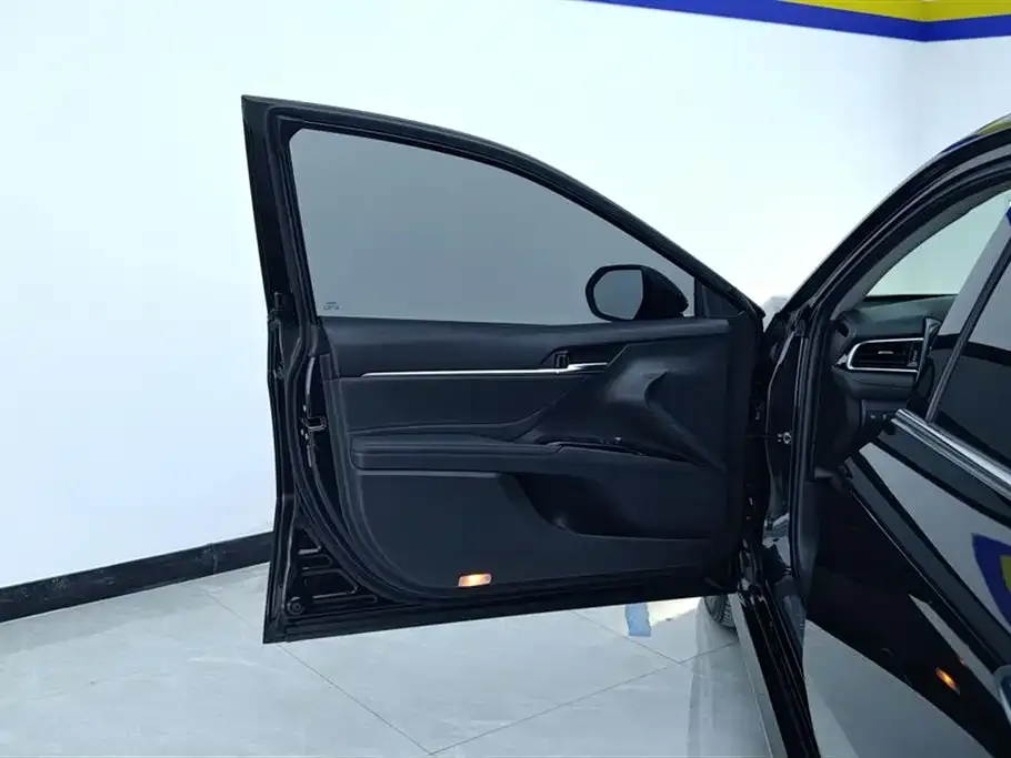 Toyota Camry 2021 из CN, фото 6