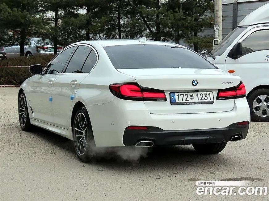 BMW 5-Series 2023 из KR, фото 3