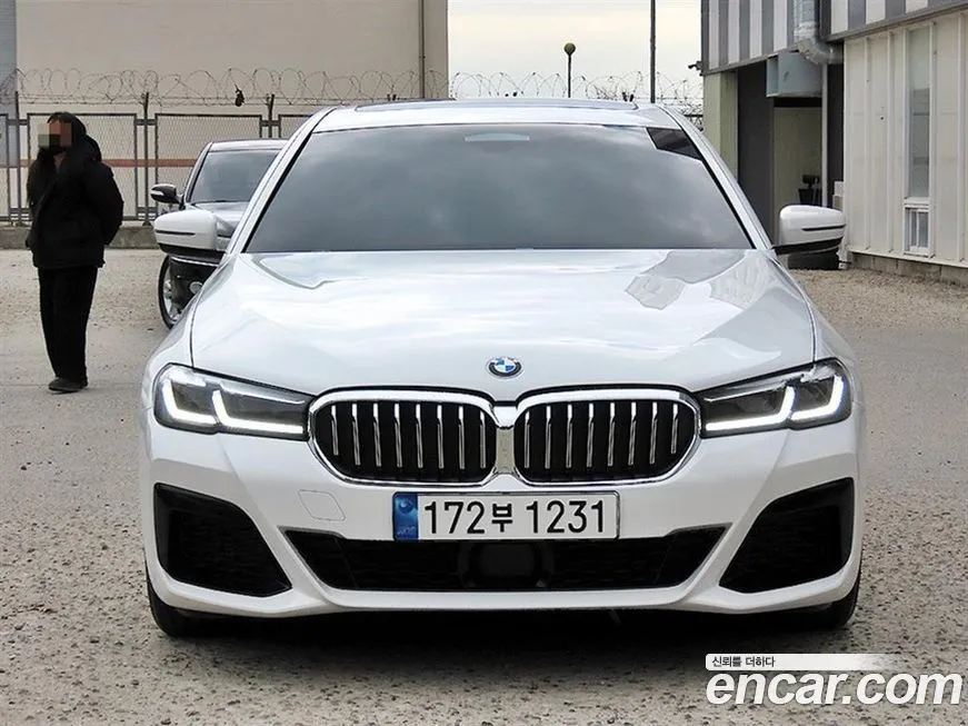BMW 5-Series 2023 из KR, фото 1