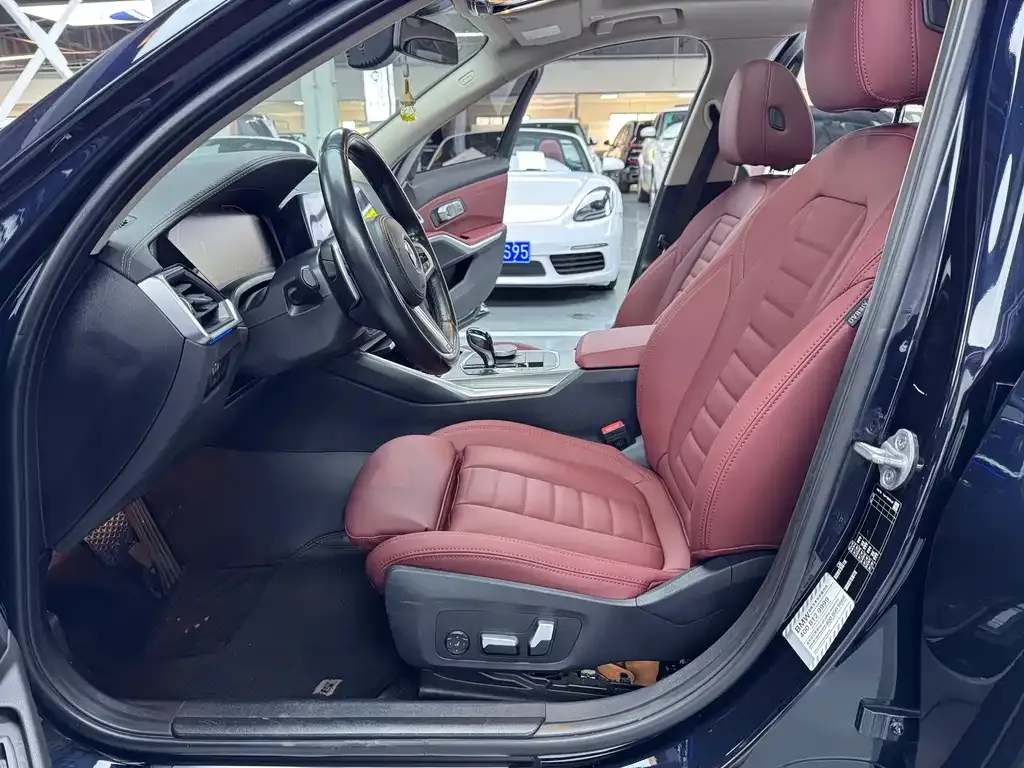 BMW 3 Series 2021 из CN, фото 4