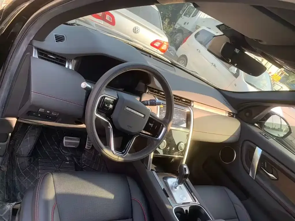 Land Rover Discovery Sport Hybrid — фото 4
