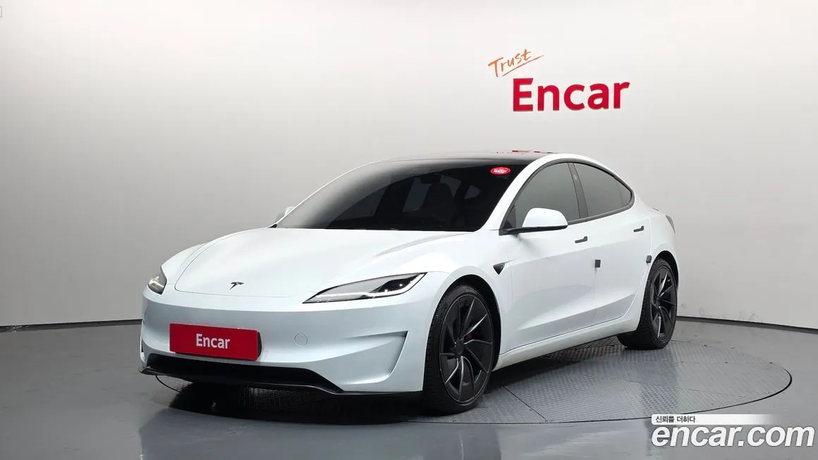 Tesla Model 3 2024 из KR, фото 1