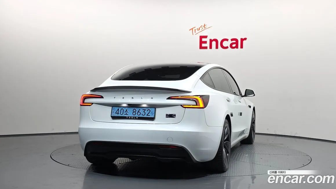 Tesla Model 3 2024 из KR, фото 4