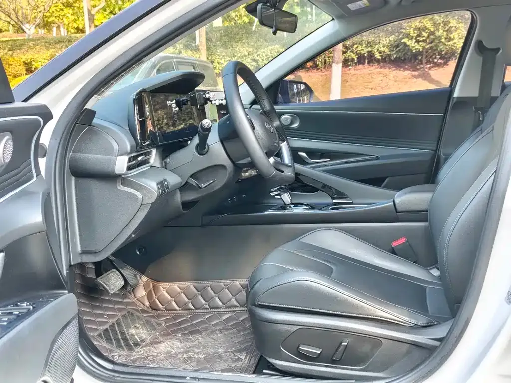Hyundai Elantra 2021 из CN, фото 5