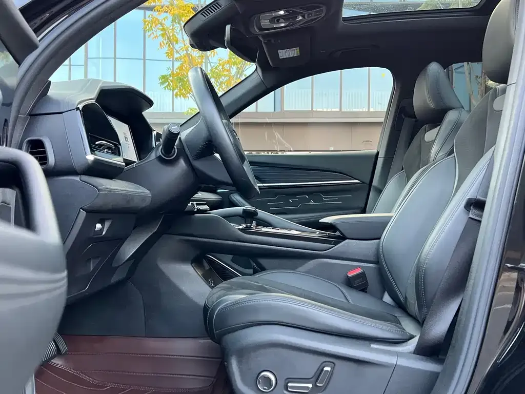 Geely Xingyue L 2023 из CN, фото 2