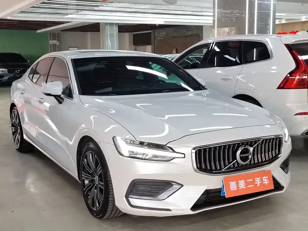 Volvo S60 2021 из CN, фото 3