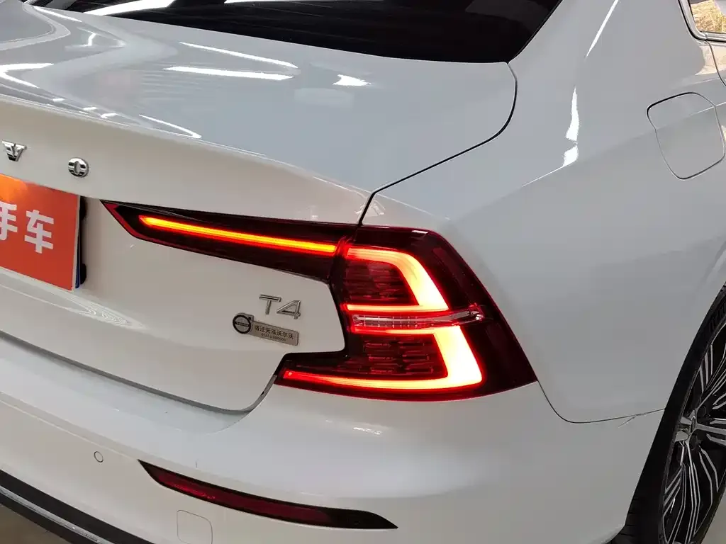 Volvo S60 2021 из CN, фото 9