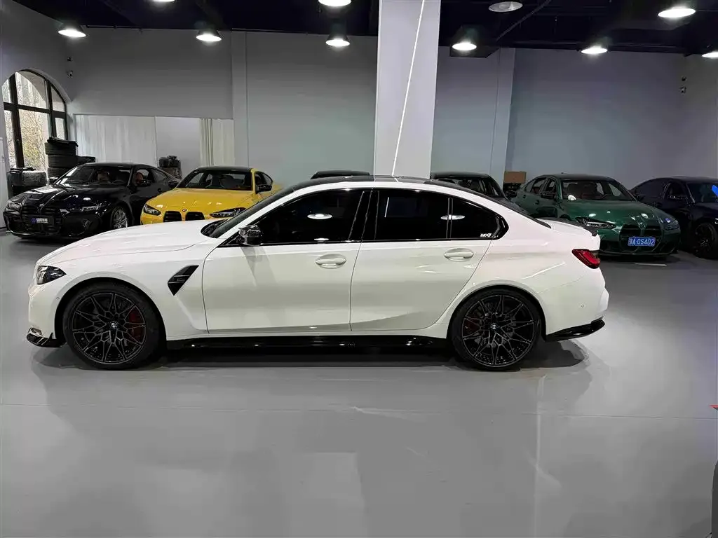 BMW M3 2025 из CN, фото 5