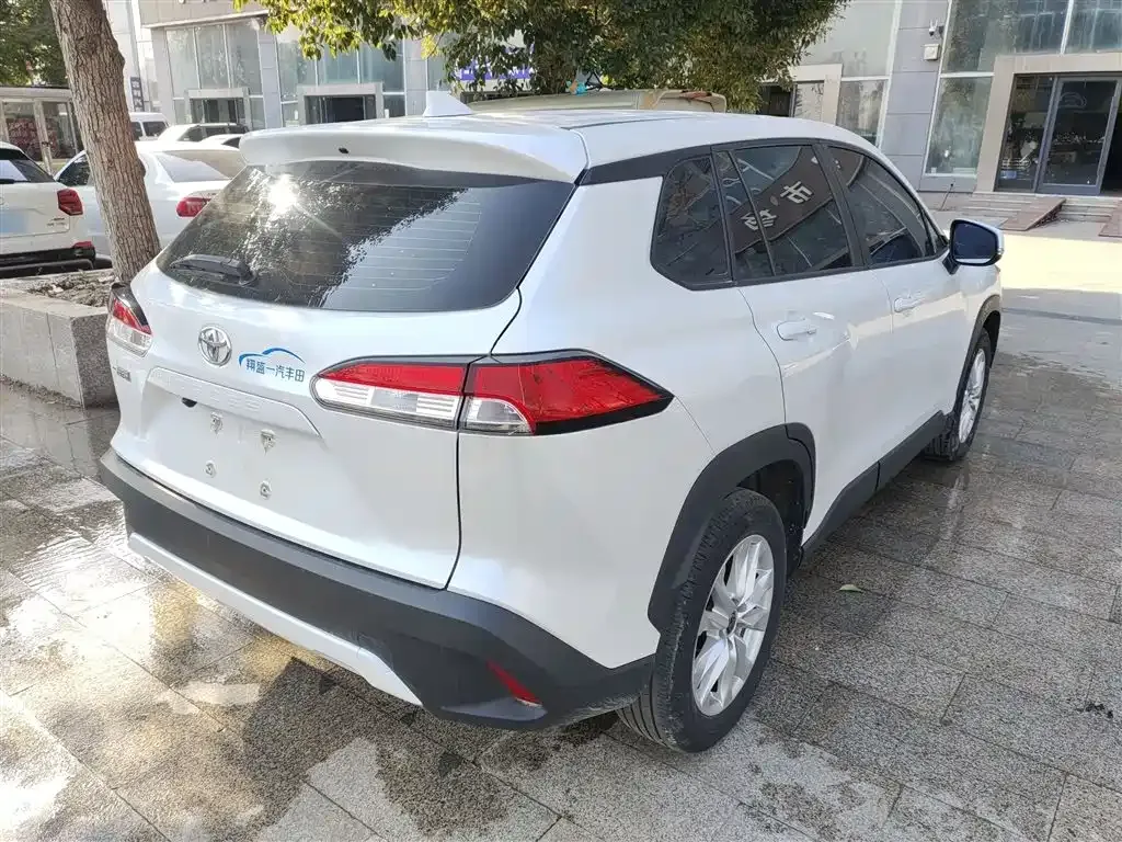 Toyota Corolla Cross 2022 из CN, фото 7