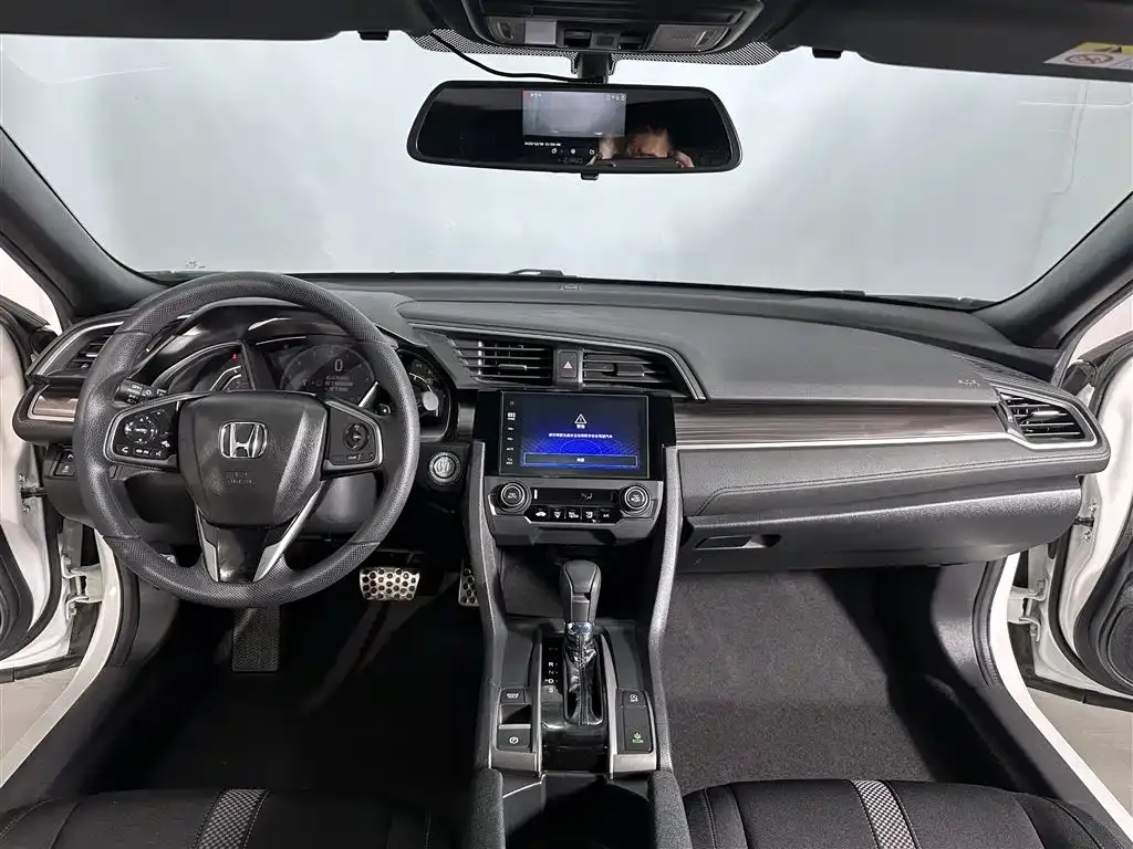 Honda Civic — фото 5