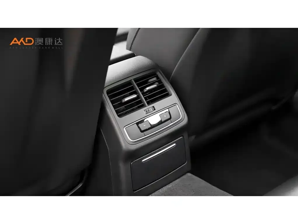 Audi A4L 2023 из CN, фото 7