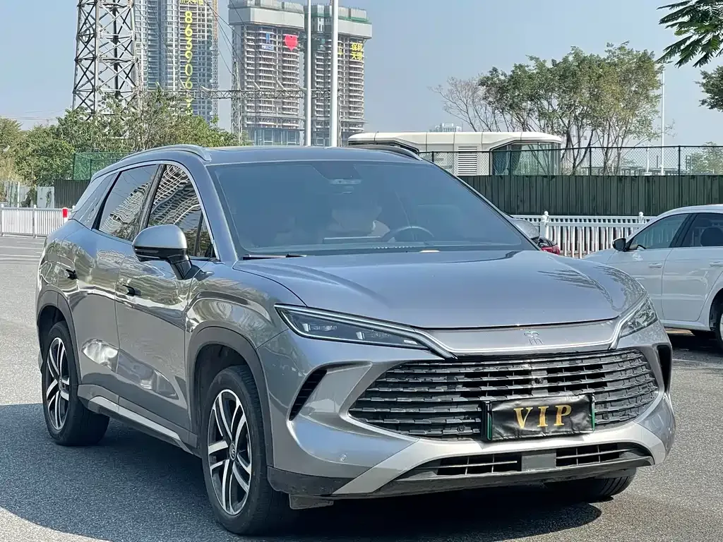 BYD L DM-i — фото 3