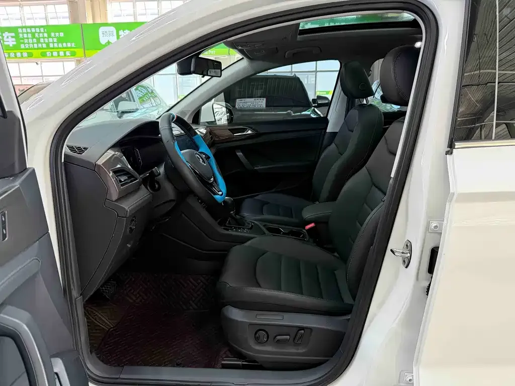 Volkswagen Tharu 2022 из CN, фото 8