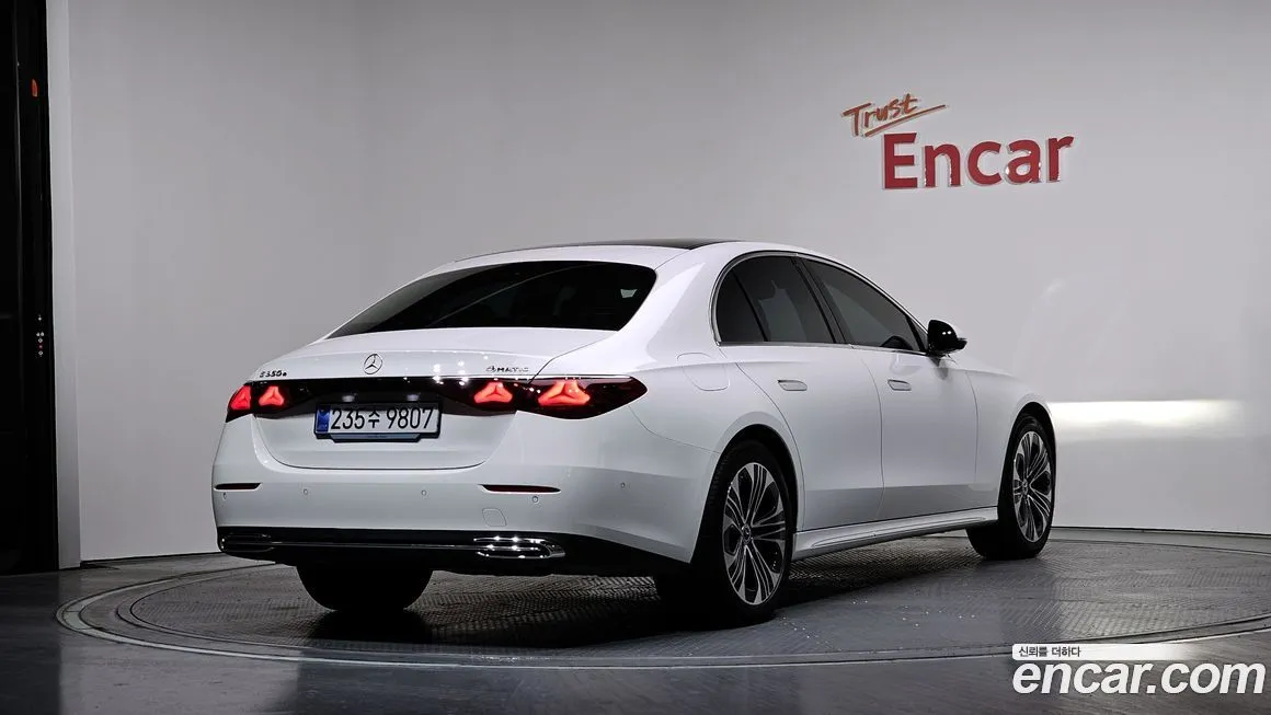 Mercedes-Benz E-Class 2025 из KR, фото 10