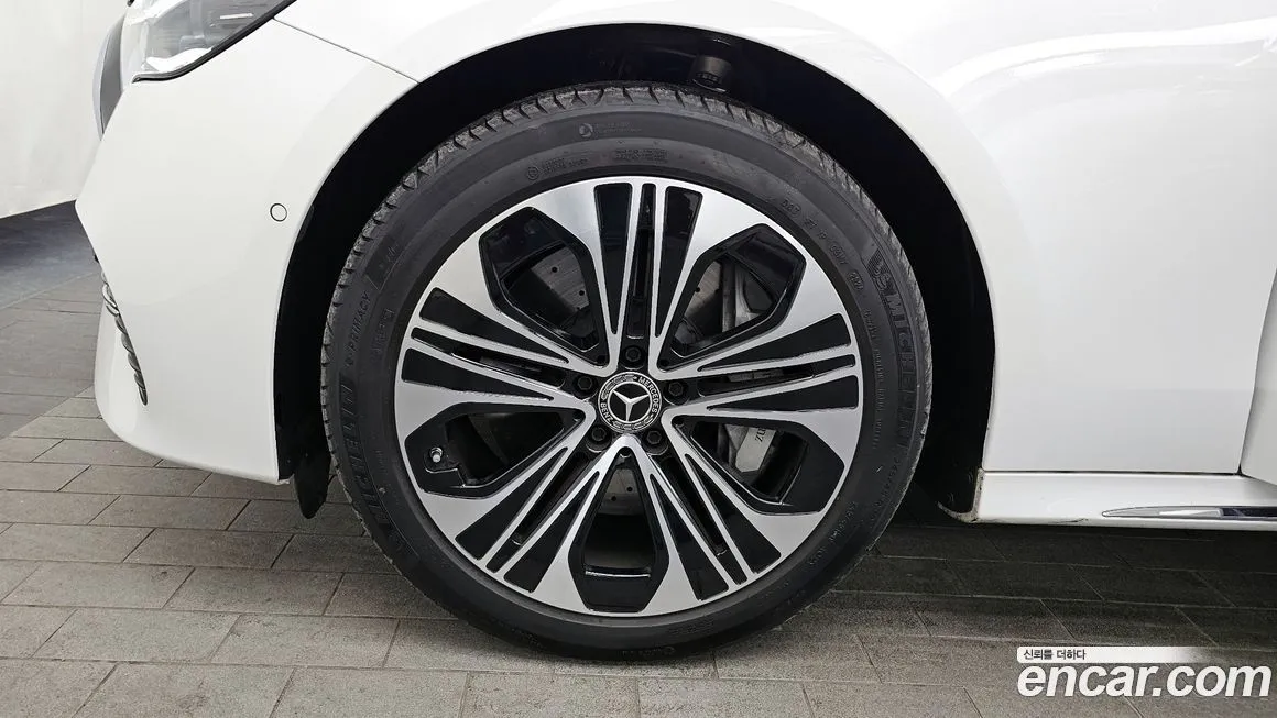 Mercedes-Benz E-Class 2025 из KR, фото 3
