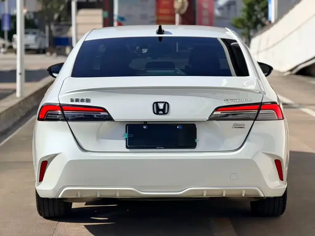 Honda Inspire — фото 6