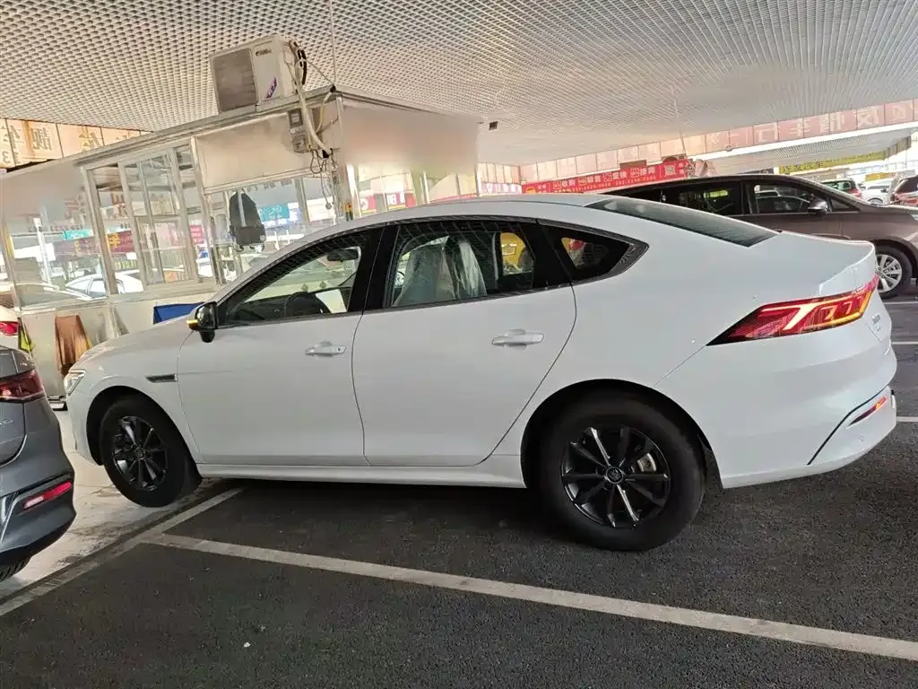 BYD Qin PLUS — фото 9