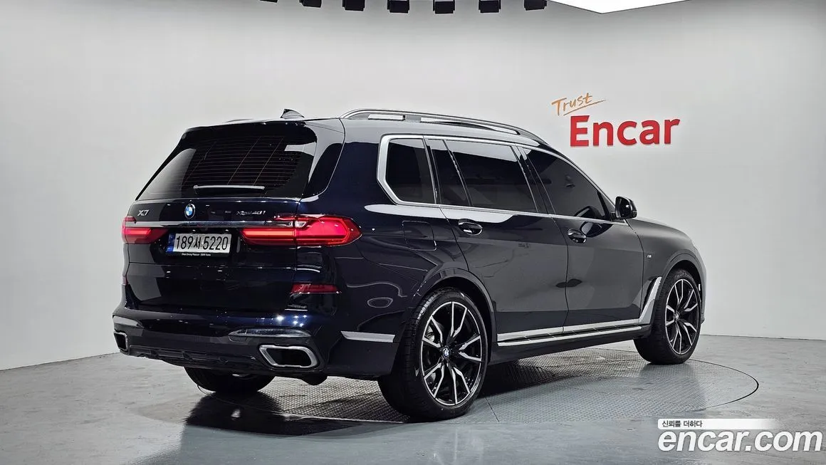 BMW X7 — фото 2
