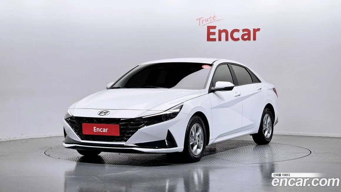 Hyundai AVANTE — фото 1