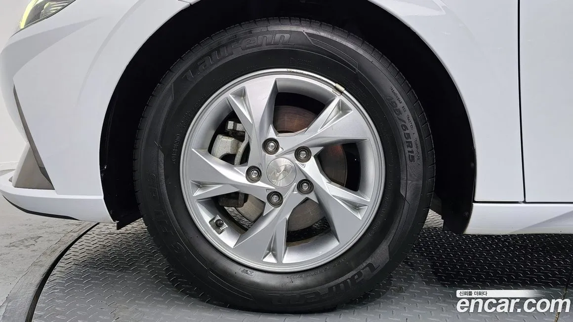 Hyundai AVANTE — фото 10
