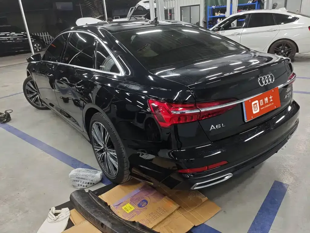 Audi A6L 2022 из CN, фото 6