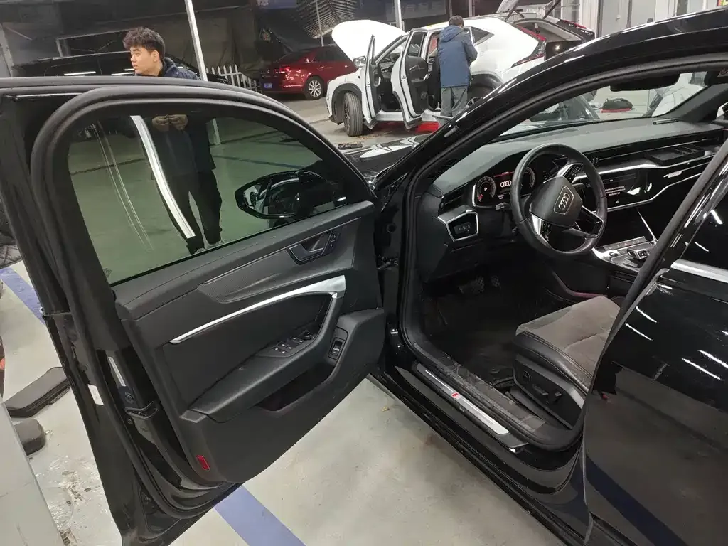 Audi A6L 2022 из CN, фото 4
