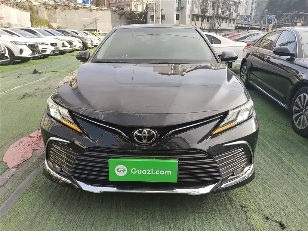 Toyota Camry — фото 3