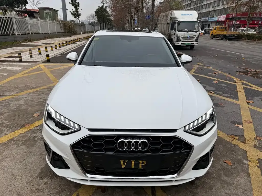 Audi A4L 2021 из CN, фото 4