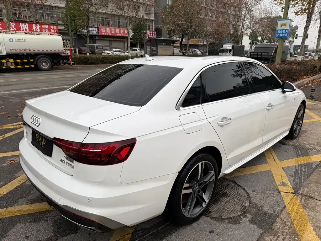 Audi A4L 2021 из CN, фото 6