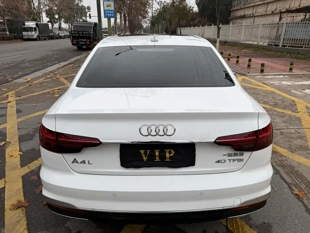 Audi A4L 2021 из CN, фото 7