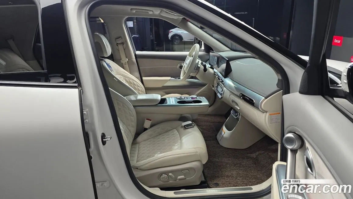 Genesis GV60 — фото 10