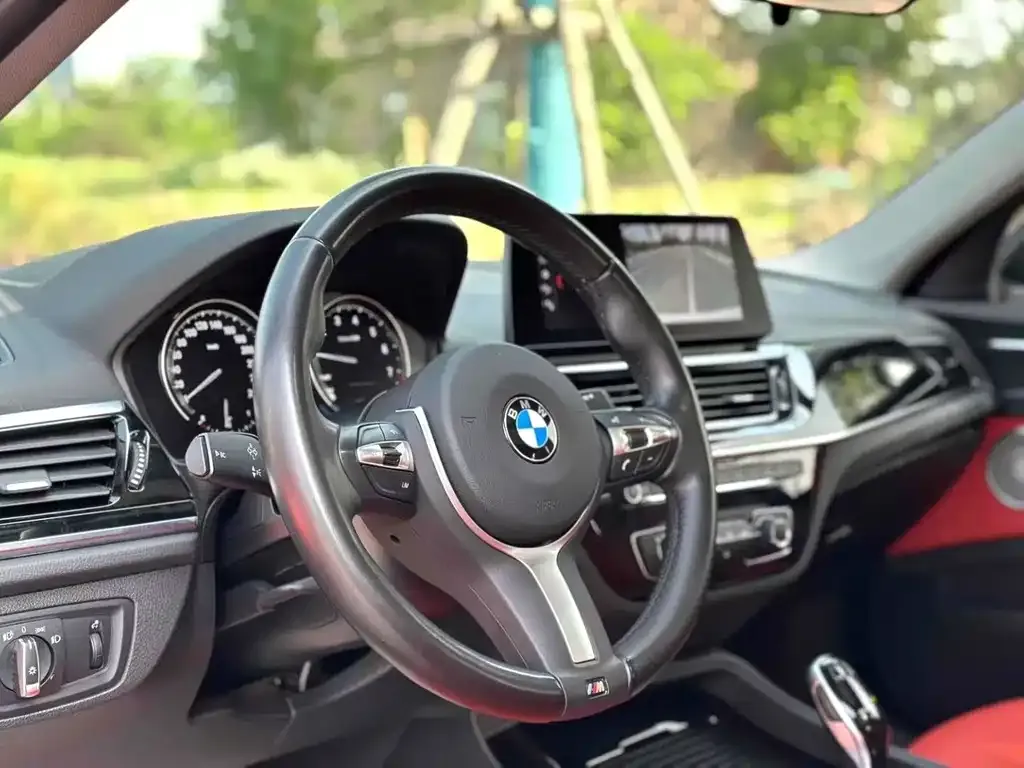 BMW 1 Series 2021 из CN, фото 4