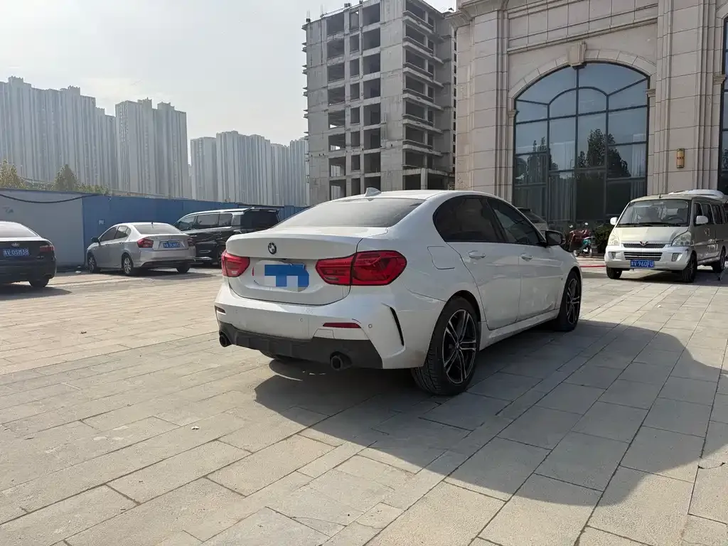 BMW 1 Series 2021 из CN, фото 6